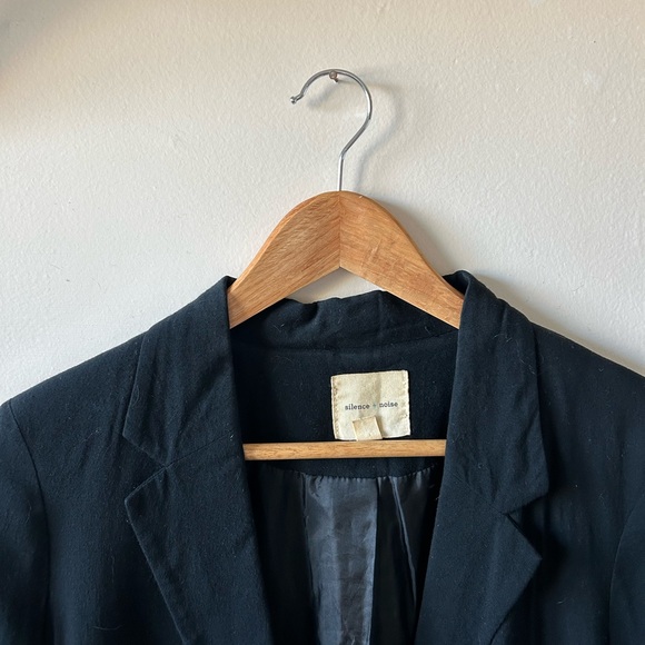 Black Blazer (silence+noise) - Picture 3 of 6